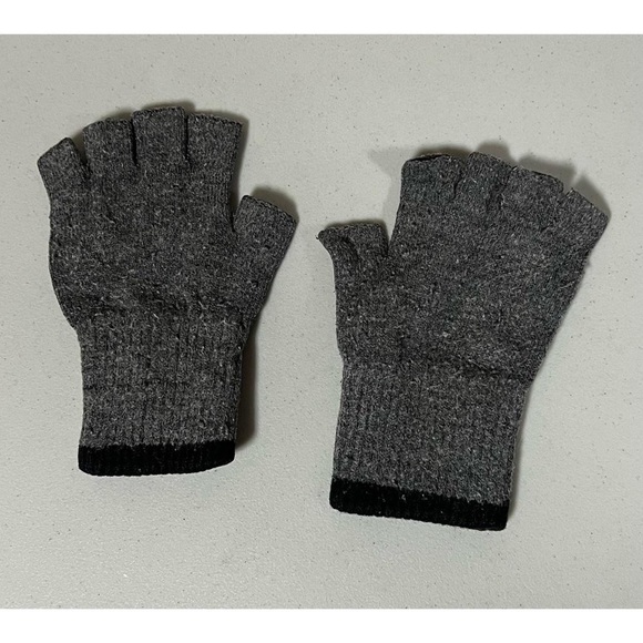 H&M Gray Grey Fingerless Gloves Hand-Warmers Mittens O/S 🩶🖤 #gloves #winter - Picture 2 of 2
